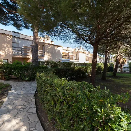1 Bedroom For 4 Agde